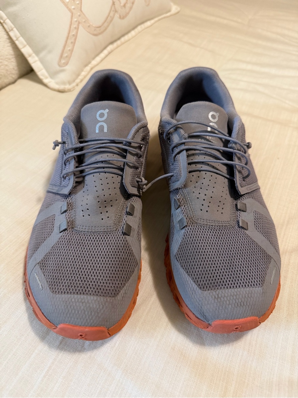 ON CLOUD 5 Men’s Running Shoes - Zinc/ Canyon Colorway Mens size 8 - Picture 7 of 8